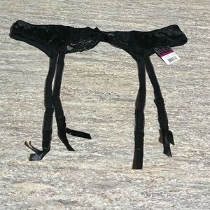 NWT Oh La La Cheri Paris Elegant Black Satin Lace Garter Belt